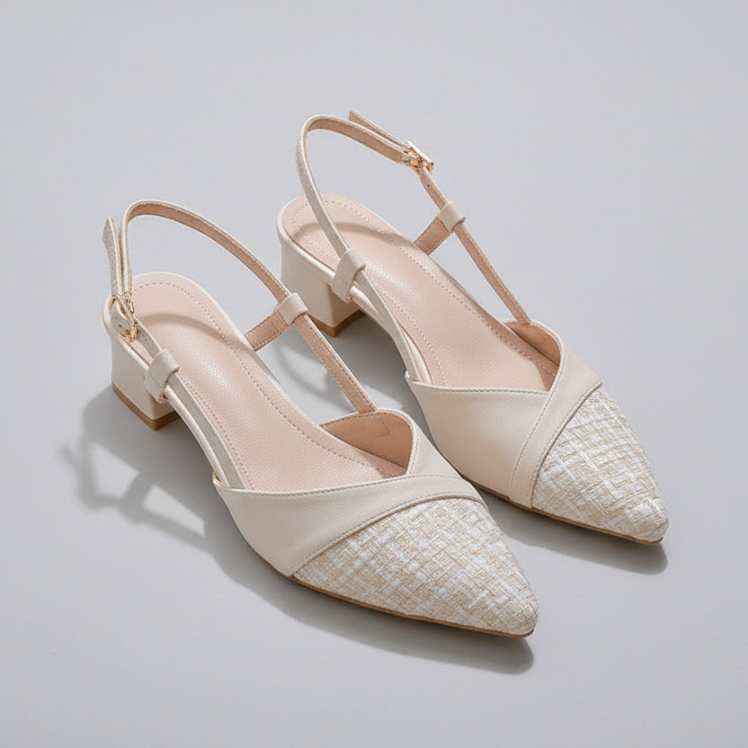 Elegante Pumps mit spitzer Zehenpartie von Andrea Serena