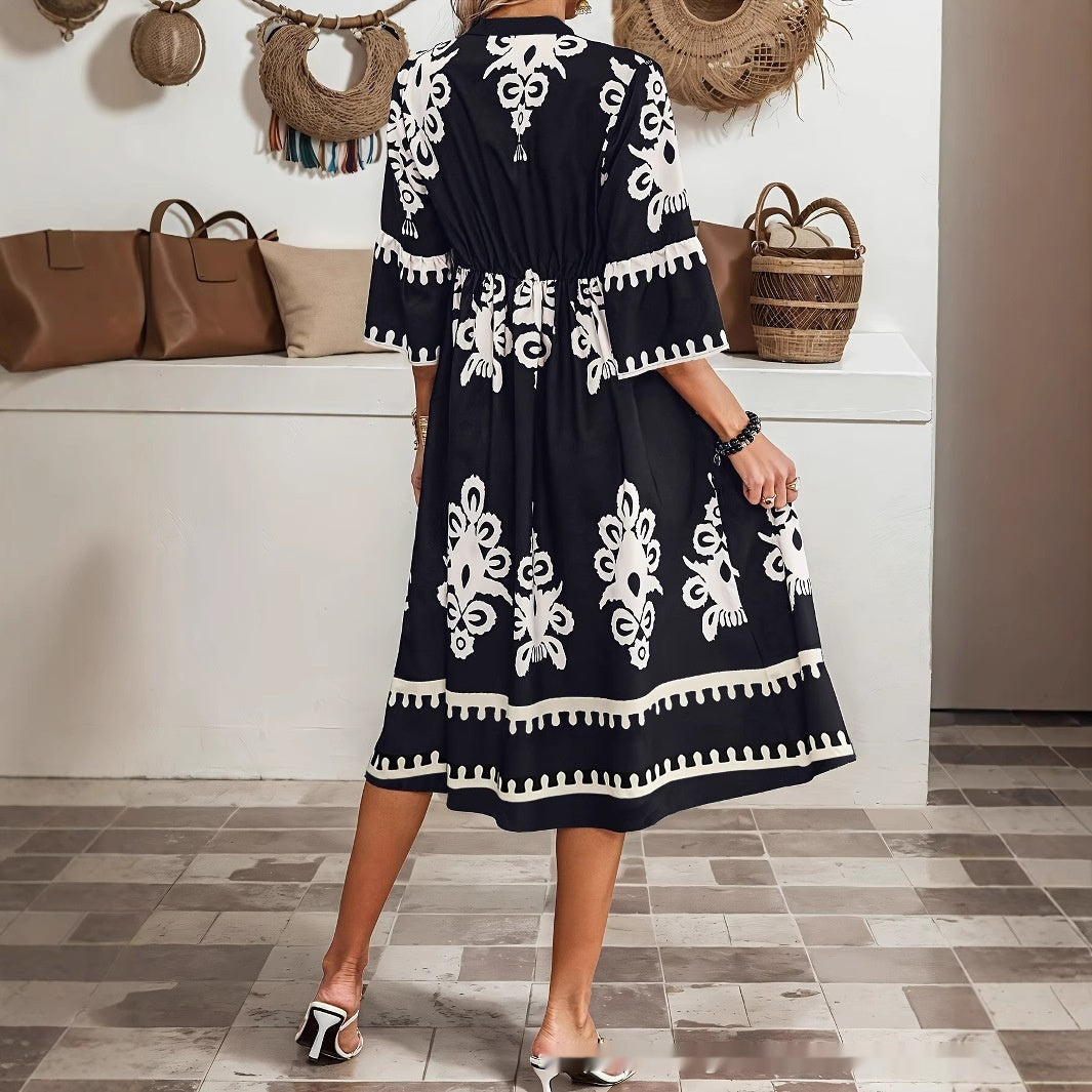 Boho-Kleid mit V-Ausschnitt von Andrea Serena