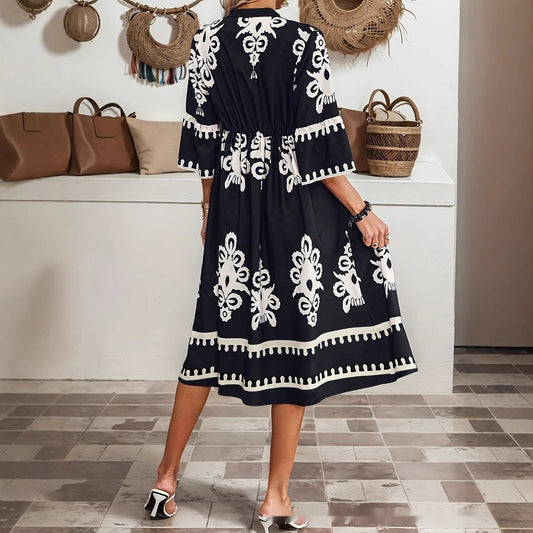 Boho-Kleid mit V-Ausschnitt von Andrea Serena