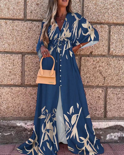 Strahlendes Maxikleid mit V-Ausschnitt und Schnürung von Andrea Serena