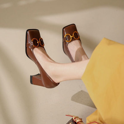 Retro-Pumps mit eckiger Spitze von Andrea Serena