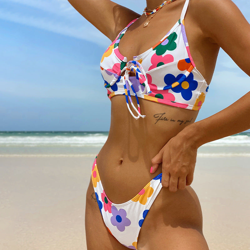 Blumen-Bikini mit offenem Rücken von Andrea Serena
