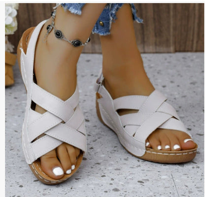 Elegante Keilsandalen mit Plateau von Andrea Serena