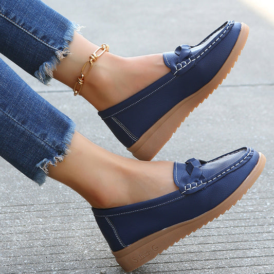 Andrea's™ | farbene Slipper mit geflochtenem Detail
