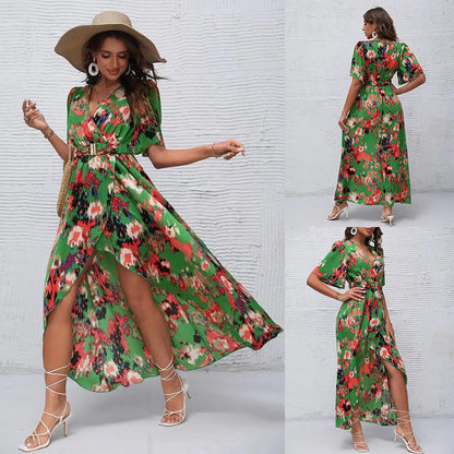 Lebhaftes, asymmetrisches Kleid mit V-Ausschnitt von Andrea Serena