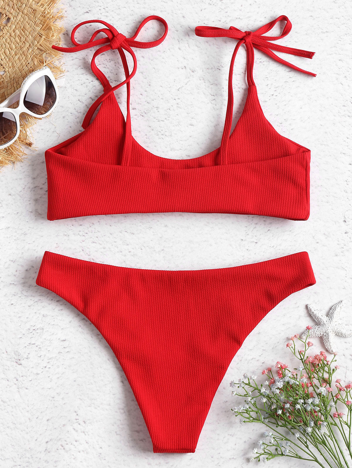 Auffälliger, trägerloser Bikini mit niedrigem Bund von Andrea Serena