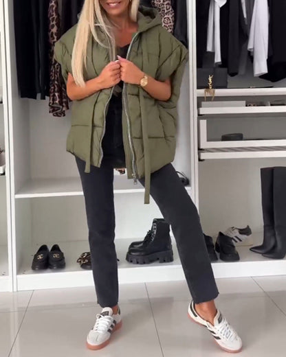 Andrea's™ | Gefütterte Jacken mit Kapuze, einfarbig, Reißverschluss und kurzen Ärmeln