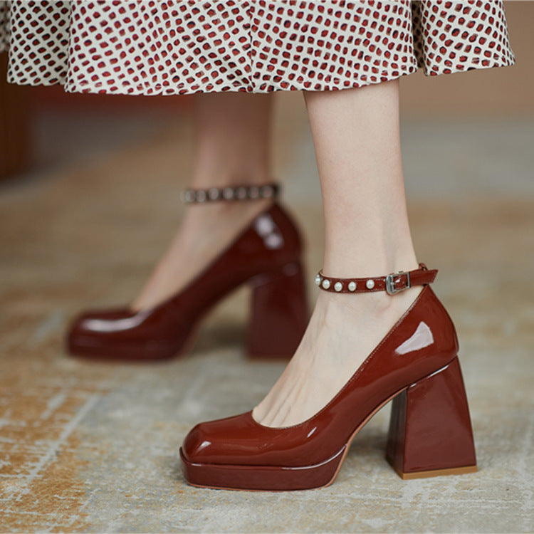 Elegante Pumps mit Blockabsatz von Andrea Serena