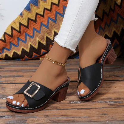 Elegante Sandalen mit Schnalle und hohem Absatz von Andrea Serena