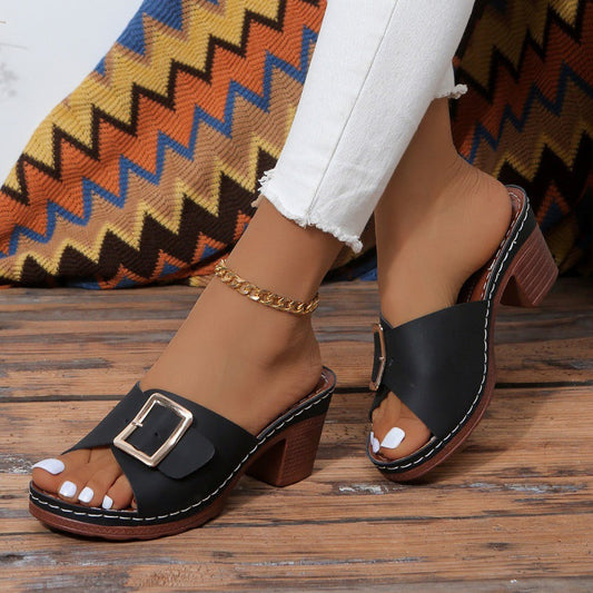 Elegante Sandalen mit Schnalle und hohem Absatz von Andrea Serena