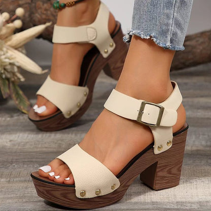 Elegante Riemchensandalen von Andrea Serena