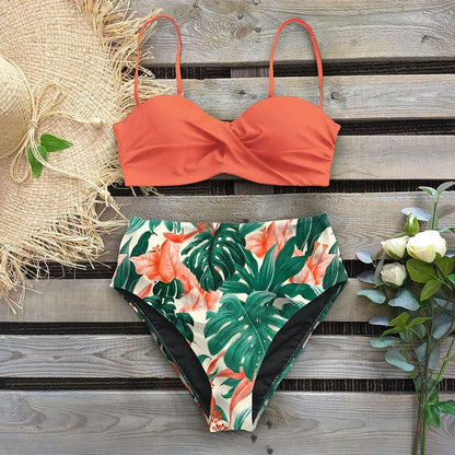 Floraler High-Waist-Bikini von Andrea Serena