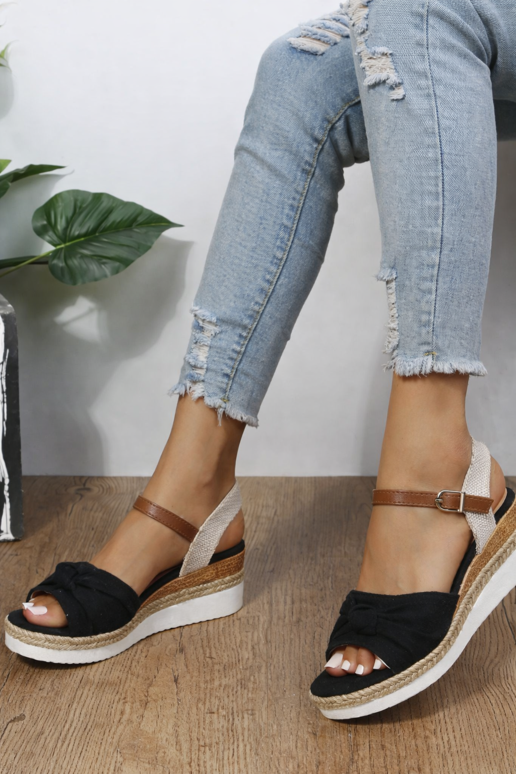 Elegante Plateau-Sandalen von Andrea Serena