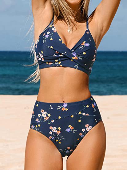 Schickes Bikini-Set mit Schleife von Andrea Serena
