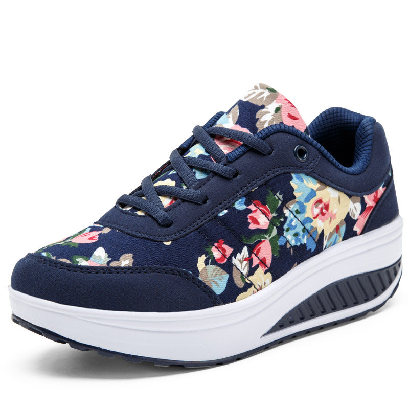 Andrea Serena Sneakers aus atmungsaktivem Canvas mit Blumenmuster