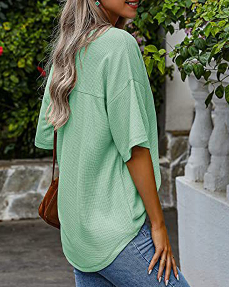 Andrea's™ | Kurzärmliges T-Shirt mit V-Ausschnitt und Taschen