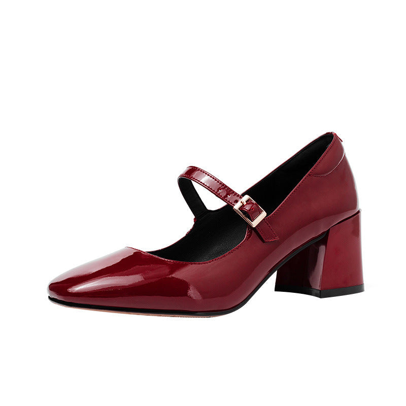 Elegante Lackleder-Pumps von Andrea Serena