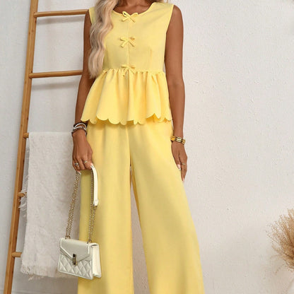 Schickes gelbes zweiteiliges Set von Andrea Serena