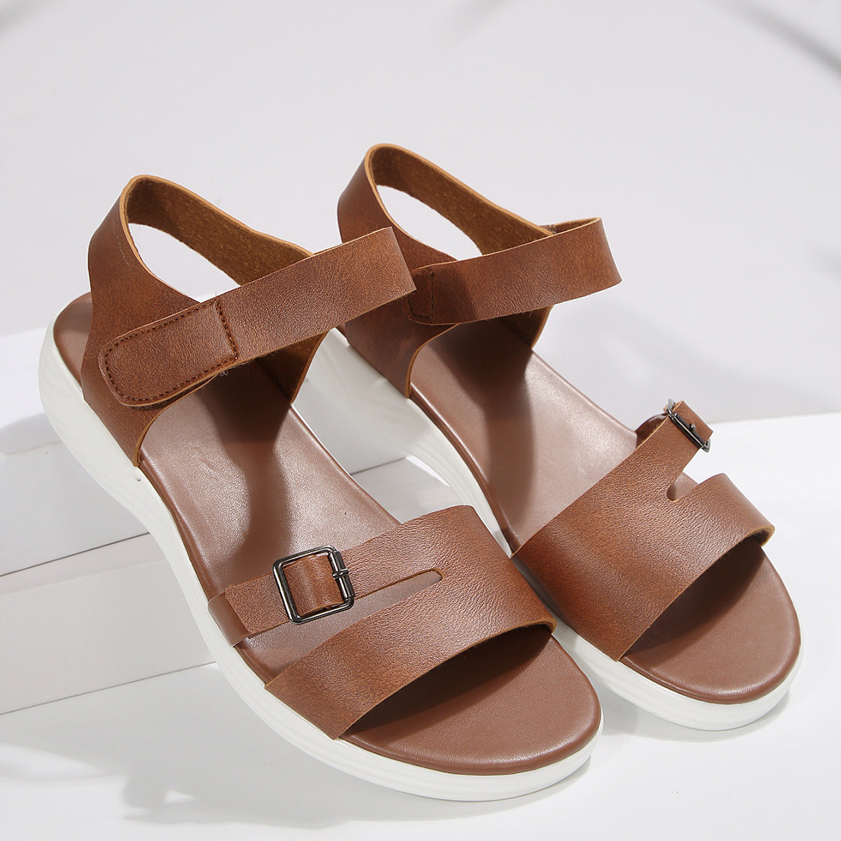 Elegante Andrea Serena Keilsandalen mit Klettverschluss für jeden Tag