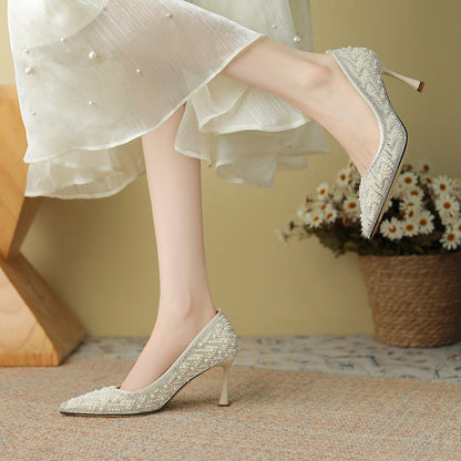 Elegante Stiletto-Pumps mit Perlen von Andrea Serena