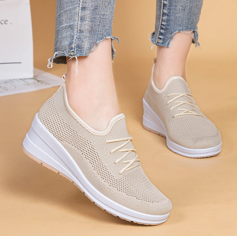 Atmungsaktive Mesh-Plateau-Wedges von Andrea Serena