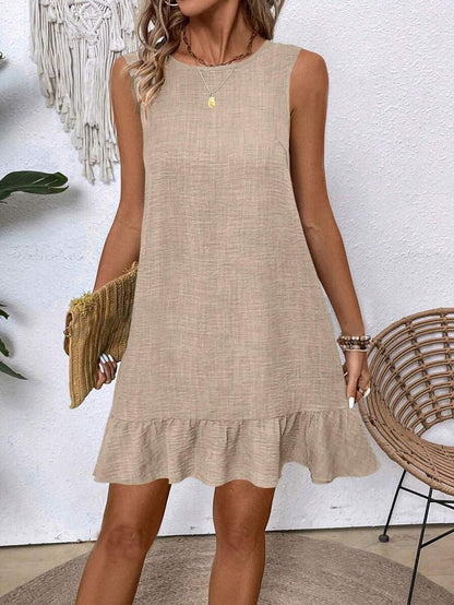 Ärmelloses Sommerkleid mit Rüschen von Andrea Serena