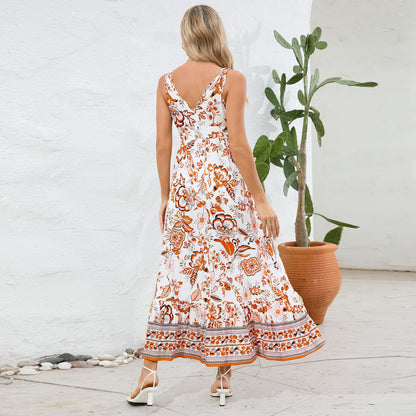 Maxikleid mit Blumenmuster und V-Ausschnitt von Andrea Serena