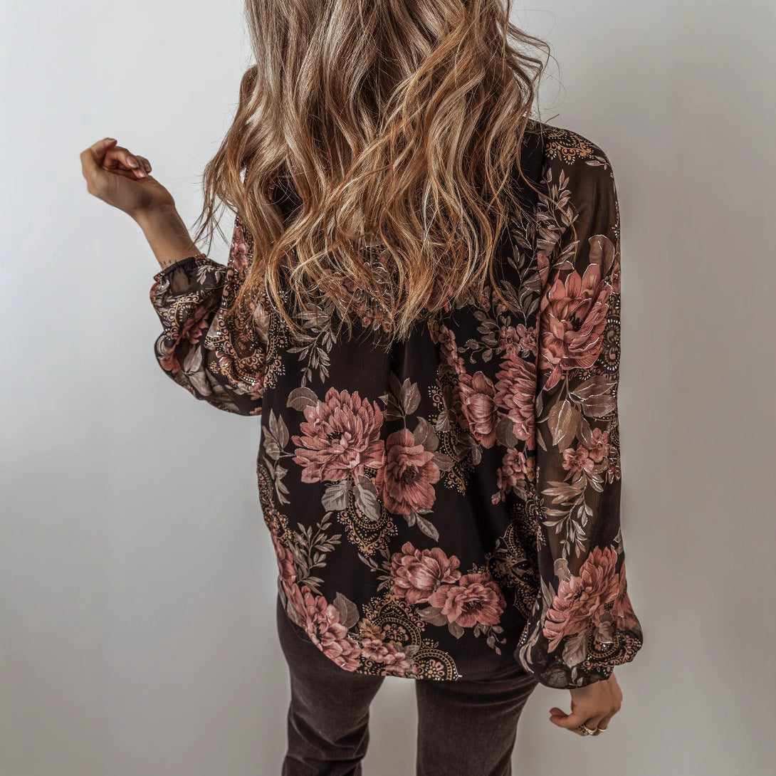 Chiffon-Top mit Blumenmuster und V-Ausschnitt von Andrea Serena