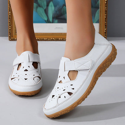Hollowed Comfort Flat Sandals von Andrea Serena