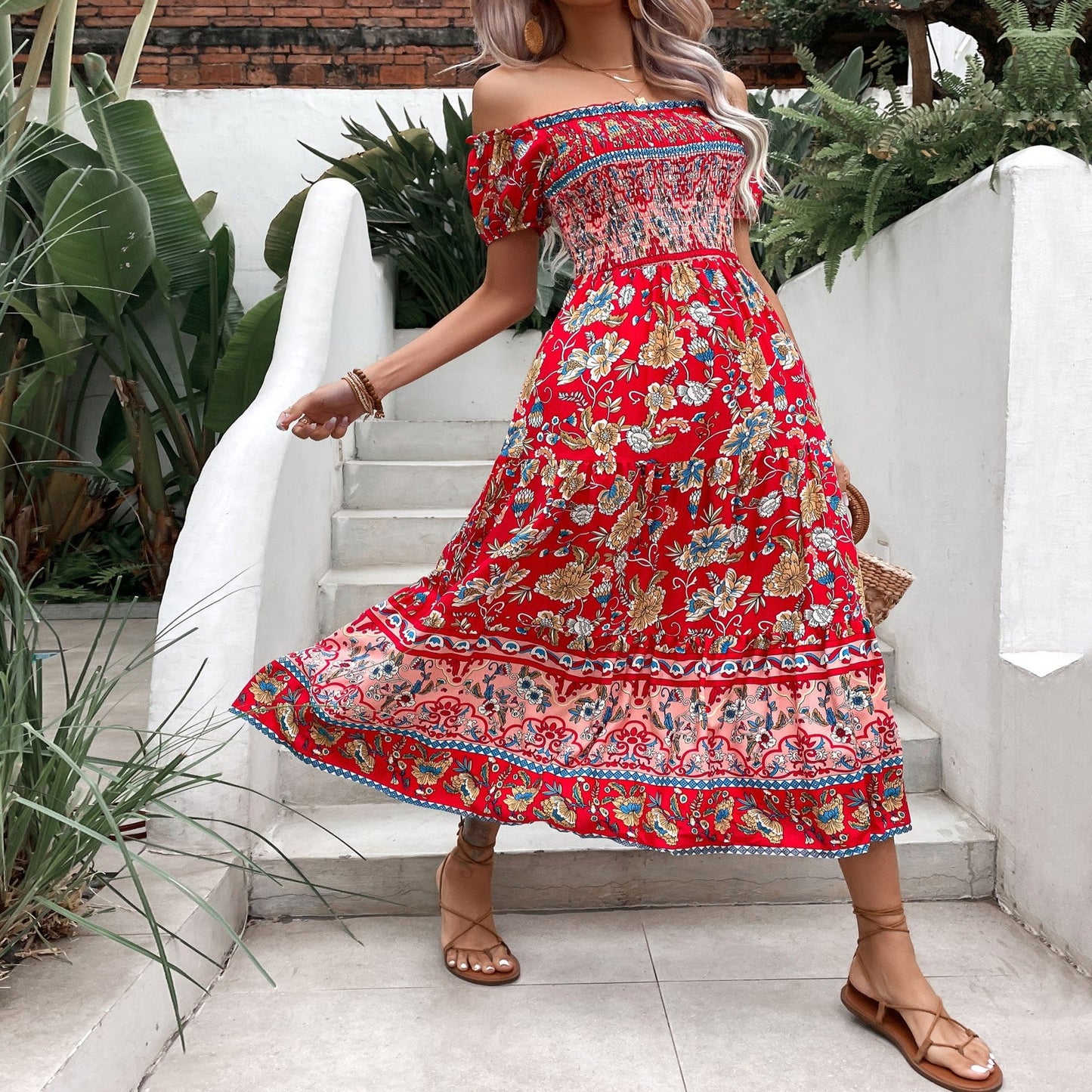 Boho-Blumenkleid von Andrea Serena mit schulterfreiem Ausschnitt und Midi-Länge