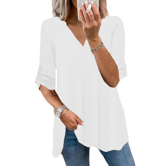 Elegantes, locker sitzendes Chiffon-Top mit V-Ausschnitt von Andrea Serena