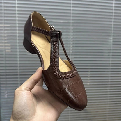 Retro Mary Jane Chunky Heels von Andrea Serena