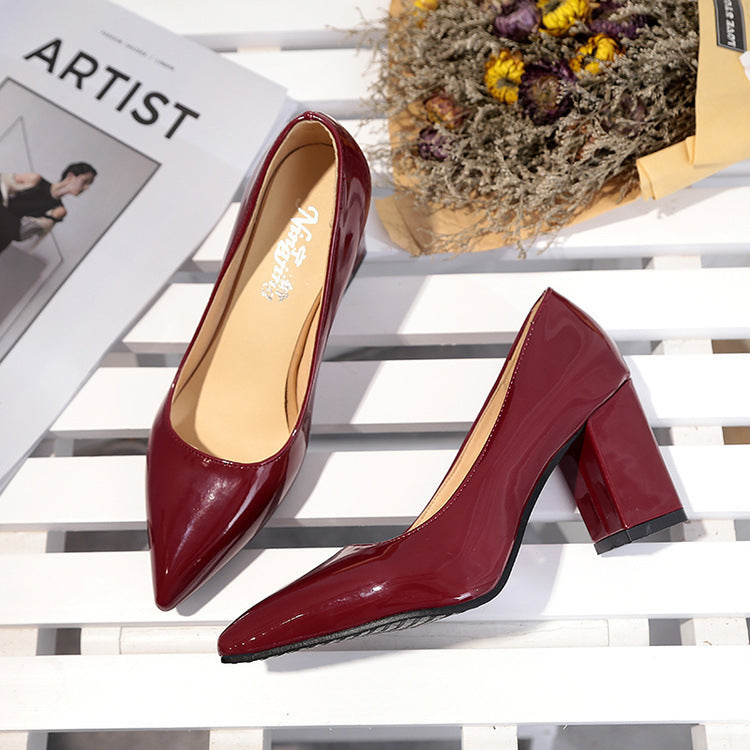 Elegante Pumps mit spitzer Zehenpartie von Andrea Serena