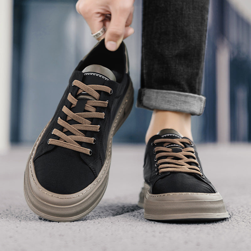 Atmungsaktive Retro-Sportsneaker von Andrea Serena