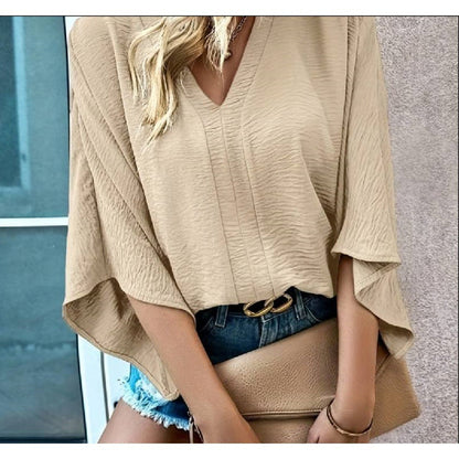 Elegantes, locker sitzendes Chiffon-Top von Andrea Serena