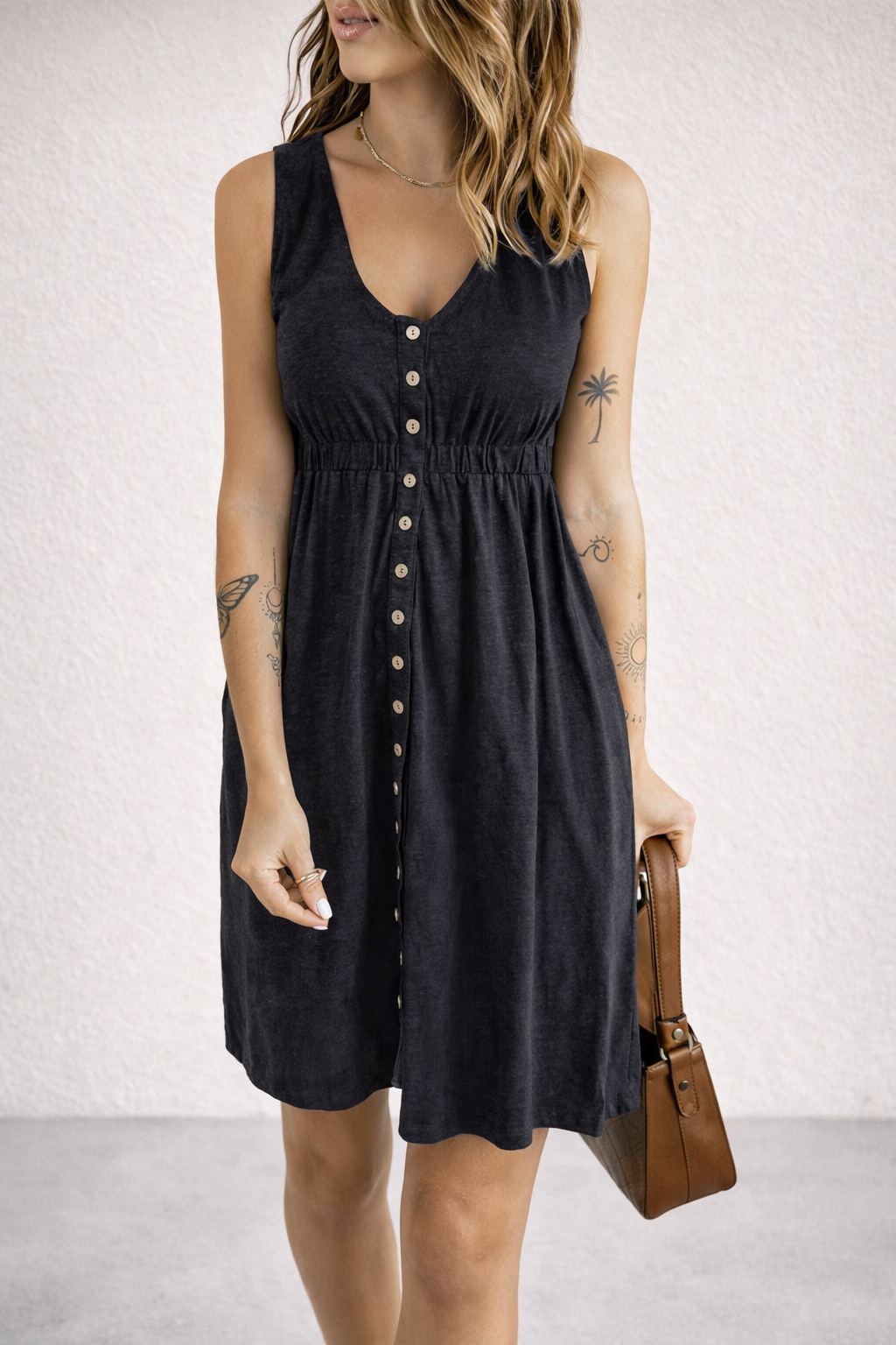 Andrea's™ | Minikleid mit Knopfleiste, schmaler Taille und V-Ausschnitt