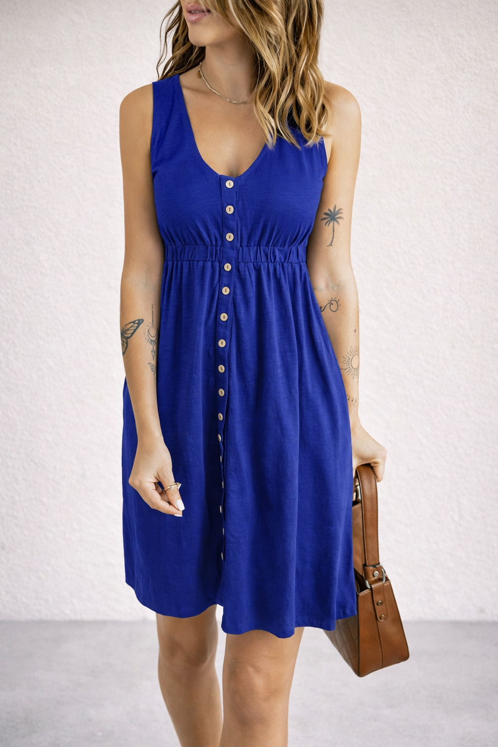 Andrea's™ | Minikleid mit Knopfleiste, schmaler Taille und V-Ausschnitt