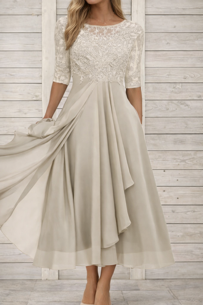 Elegantes Andrea Serena Midi-Abendkleid aus Spitze