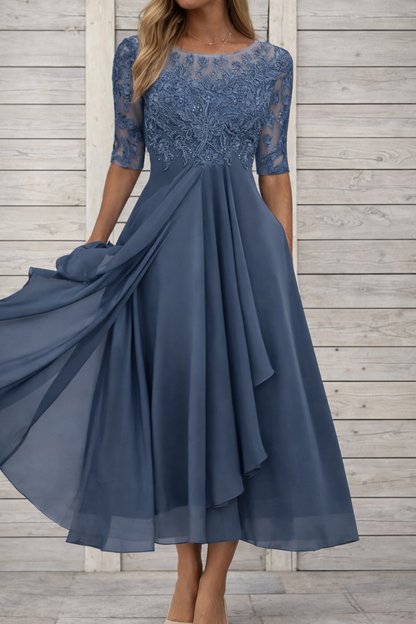 Elegantes Andrea Serena Midi-Abendkleid aus Spitze