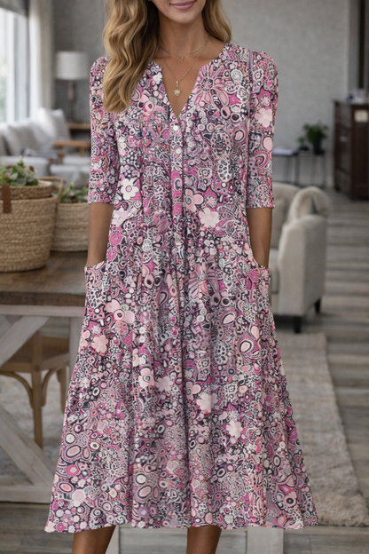 Boho-Kleid mit Blumenmuster und V-Ausschnitt von Andrea Serena