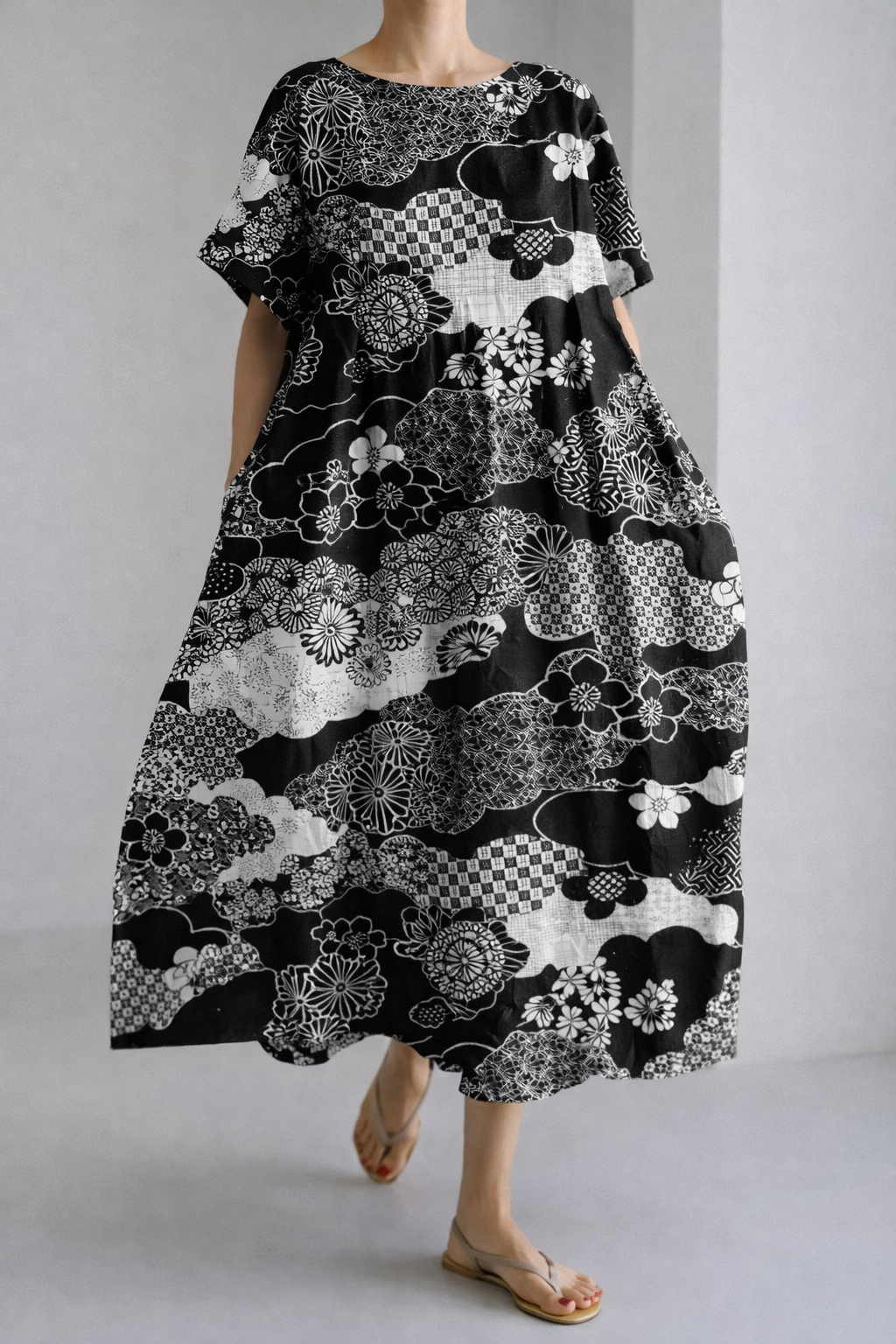 Kunstvoll geblümtes Andrea Serena Sommer-Midikleid