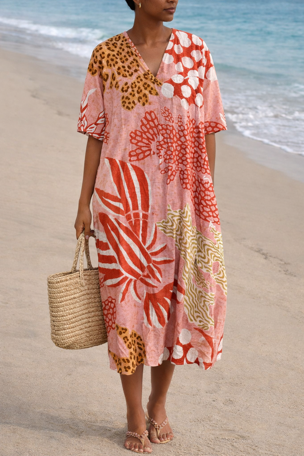 Sommerkleid im Boho-Stil mit Blumenmuster von Andrea Serena und V-Ausschnitt