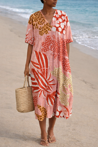 Sommerkleid im Boho-Stil mit Blumenmuster von Andrea Serena und V-Ausschnitt