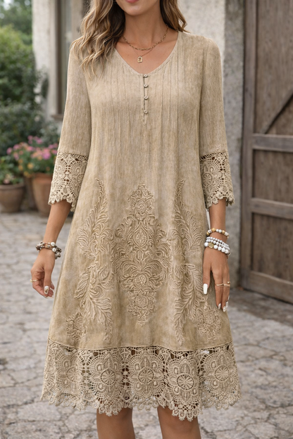 Elegantes A-Linien-Spitzenkleid von Andrea Serena