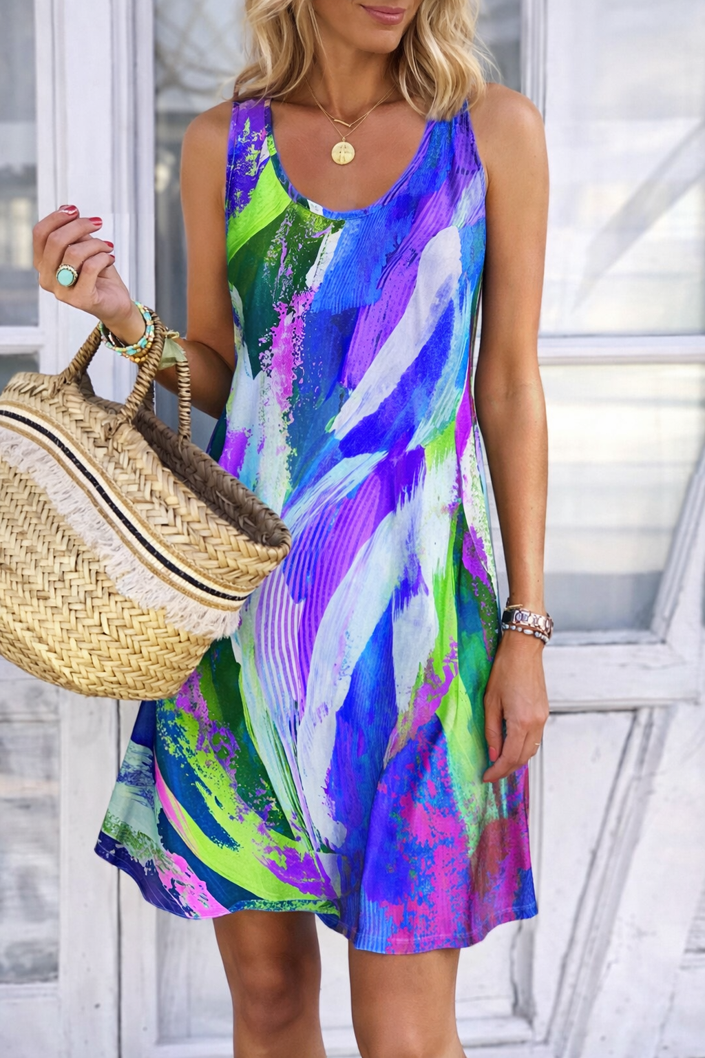 Lässiges, ärmelloses Sommerkleid von Andrea Serena mit Graffiti-Print