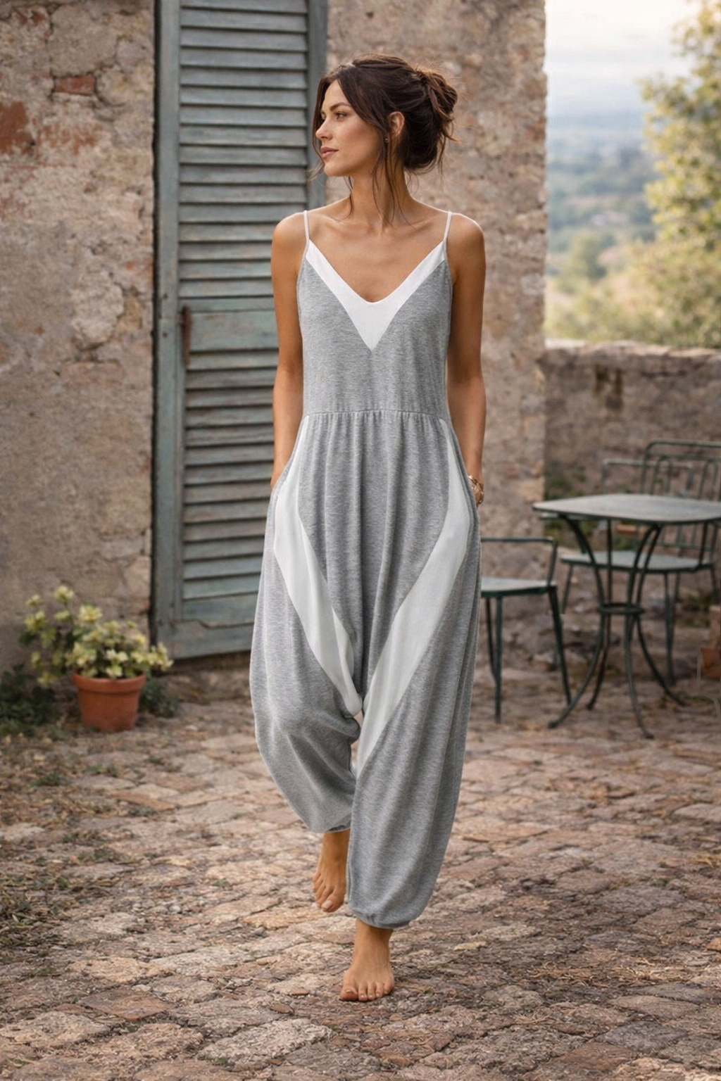 Schicker Jumpsuit mit lockeren Nähten von Andrea Serena