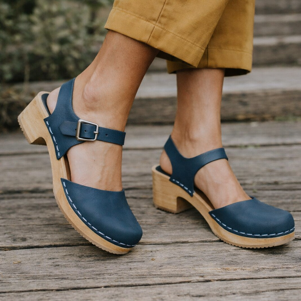 Elegante Plateau-Sandalen von Andrea Serena