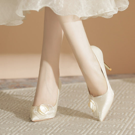 Andrea's™ | Spitzpumps mit Blumenapplikation und Stilettoabsatz