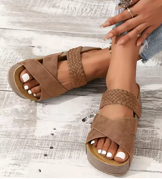 Andrea's™ | Modische lässige geflochtene Sandalen in Uni-Farbe
