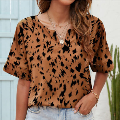 Bedrucktes Alltags-Top mit V-Ausschnitt von Andrea Serena